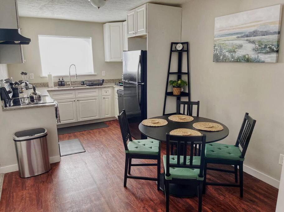 Quiet & Quaint Apartment, 5 Mins To Airport And 15 Mins To Downtown Atlanta Exteriér fotografie